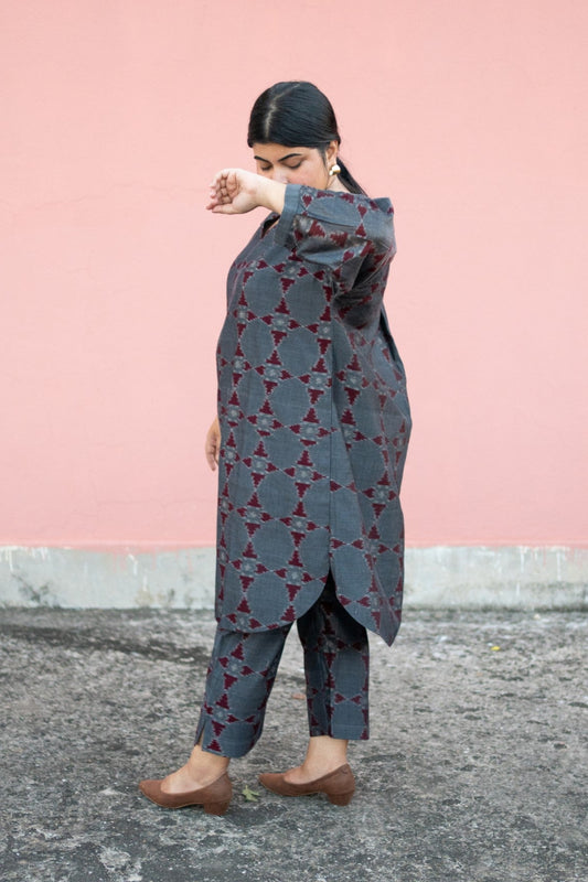 Samuka Odisha handloom Ikat oversized anti fit kurta in pure cotton