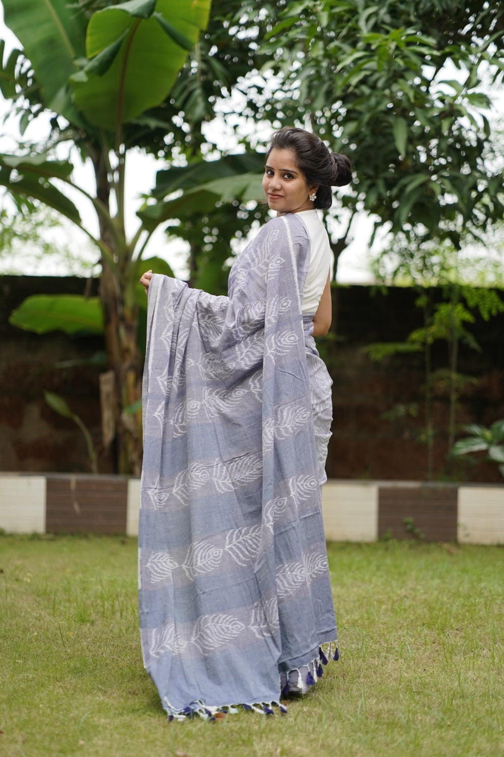 Samuka Odisha Ikat handloom saree in pure cotton in pastel colour